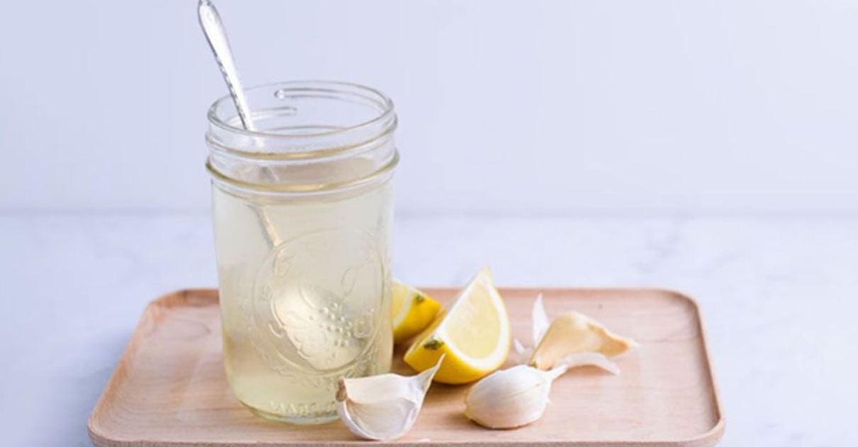 রসুনের পানি খাওয়ার বহুল উপকারিতা rosun