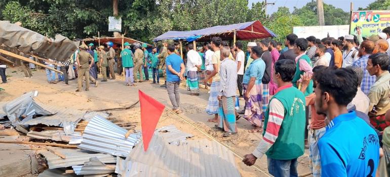 গাজীপুরে উচ্ছেদ অভিযানে হামলা, গাড়ী ভাংচুর, আহত ১০