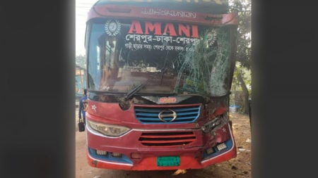 গাজীপুরে পৃথক দুর্ঘটনায় নারী শ্রমিকসহ সড়কে ঝড়লো ২ প্রাণ