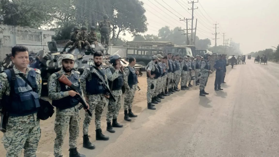 গাজীপুরে বেক্সিমকোর শ্রমিকদের ফের সড়ক অবরোধ