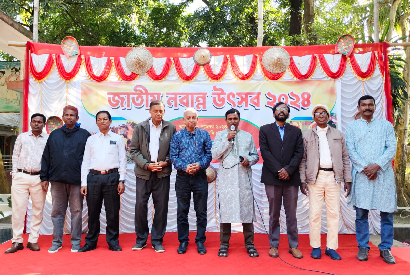 রাজশাহীতে চলছে গ্রামবাংলার ঐতিহ্যবাহী নবান্ন উৎসব