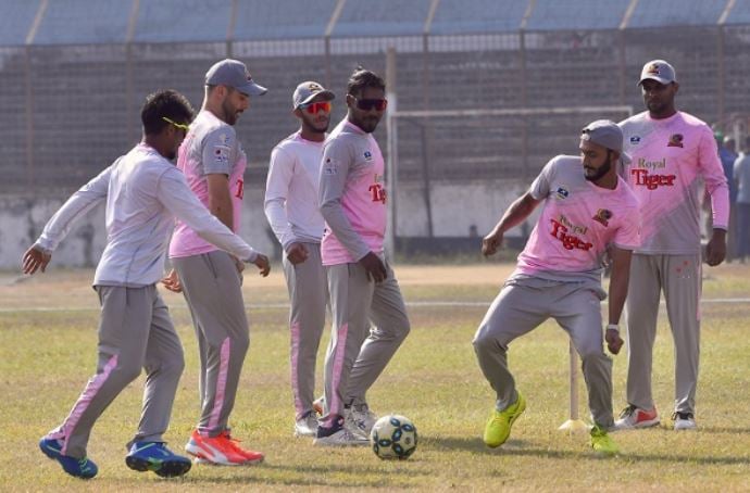 খেলোয়াড়দের পারিশ্রমিক নিয়ে জটিলতা