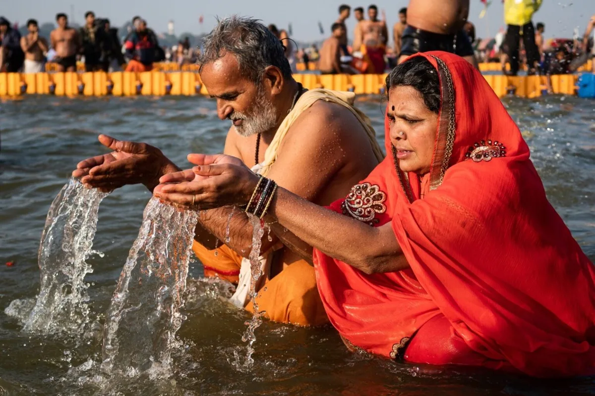 চড়া দামে বিক্রি হচ্ছে