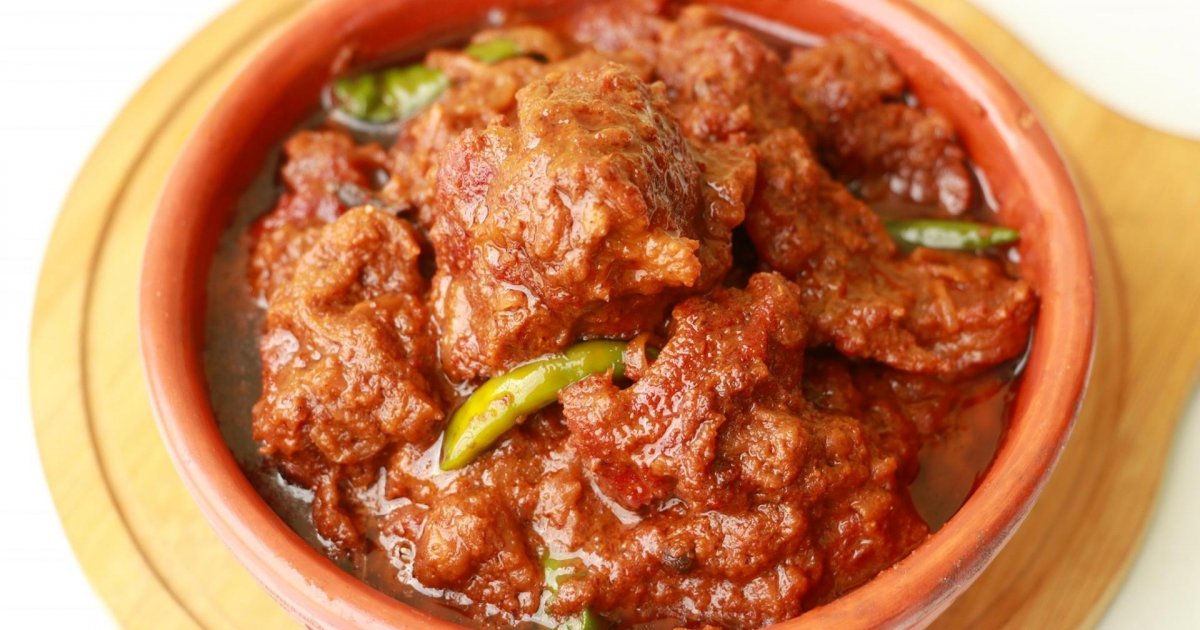 গরুর মাংসের মেজবানি