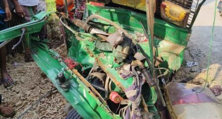 কালিয়াকৈরে ট্রাক ও সিএনজির সংঘর্ষে নারীসহ নিহত ৩ কালিয়াকৈরে ট্রাক ও সিএনজির