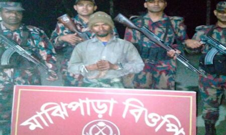 বাংলাদেশে ঢুকে ভারতীয়