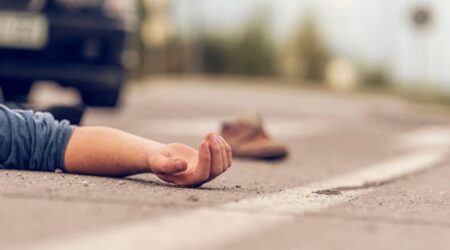 যাত্রীবাহী মাহিন্দ্র উল্টে