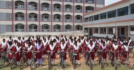 দুই লাখ নারীকে প্রশিক্ষণ, ১৬ হাজার কিশোরীকে সাইকেল দেবে সরকার