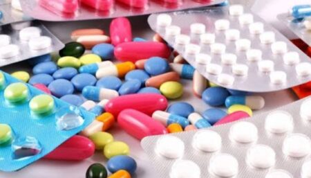 লাগামহীন ওষুধের দাম, কিনতে হিমশিম খাচ্ছে স্বল্প আয়ের মানুষ লাগামহীন ওষুধের দাম