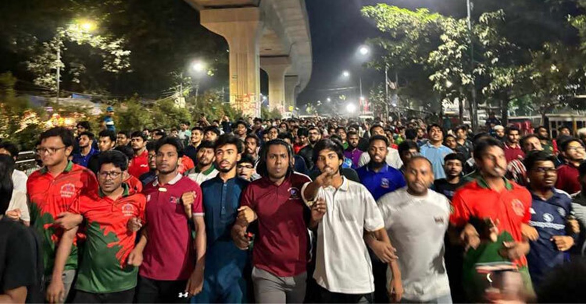 লাকী আক্তারের গ্রেফতার