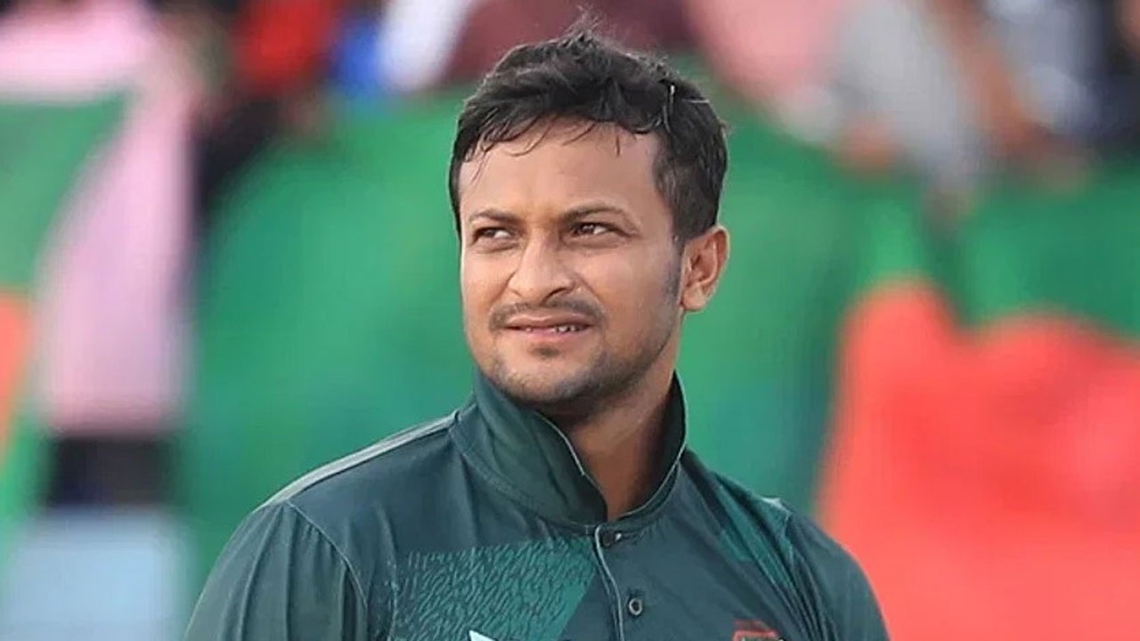 বেতনের ৪৮ লাখ টাকা 