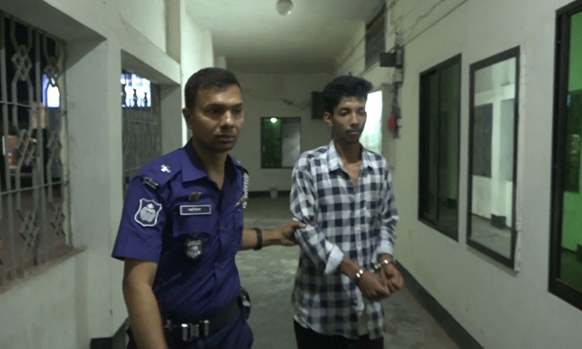 লক্ষ্মীপুরে প্রবাসীর স্ত্রীকে