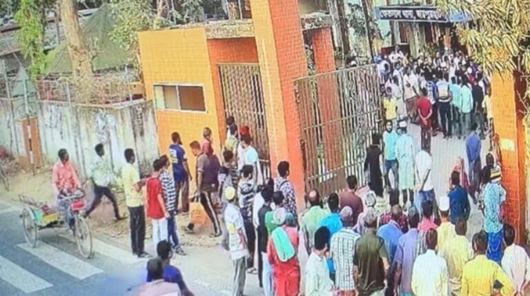 চাঁদা দাবিকে কেন্দ্র করে