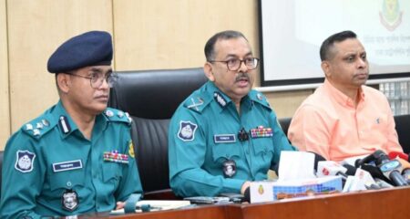 ঢাকায় পুলিশের সহযোগী বেসরকারি নিরাপত্তাকর্মীরা, পাচ্ছে গ্রেপ্তারের ক্ষমতা DMP-Press