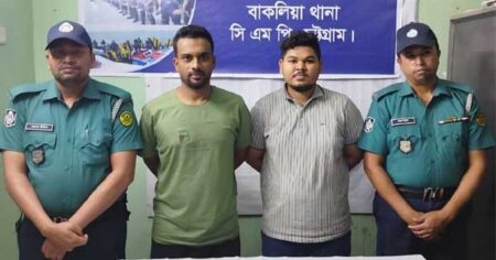 চান্দগাঁও পুলিশ বক্সে ‘জয় বাংলা’ লিখে গ্রেপ্তার হলেন তারা