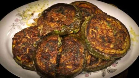 ঘরেই তৈরি করুন ভিন্ন স্বাদে বেগুন ভাজি Fried-eggplant