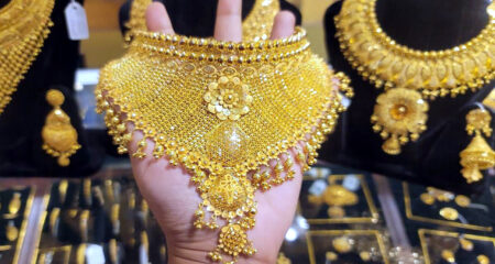 বিশ্ববাজারে কেন লাফিয়ে বাড়ছে স্বর্ণের দাম Gold