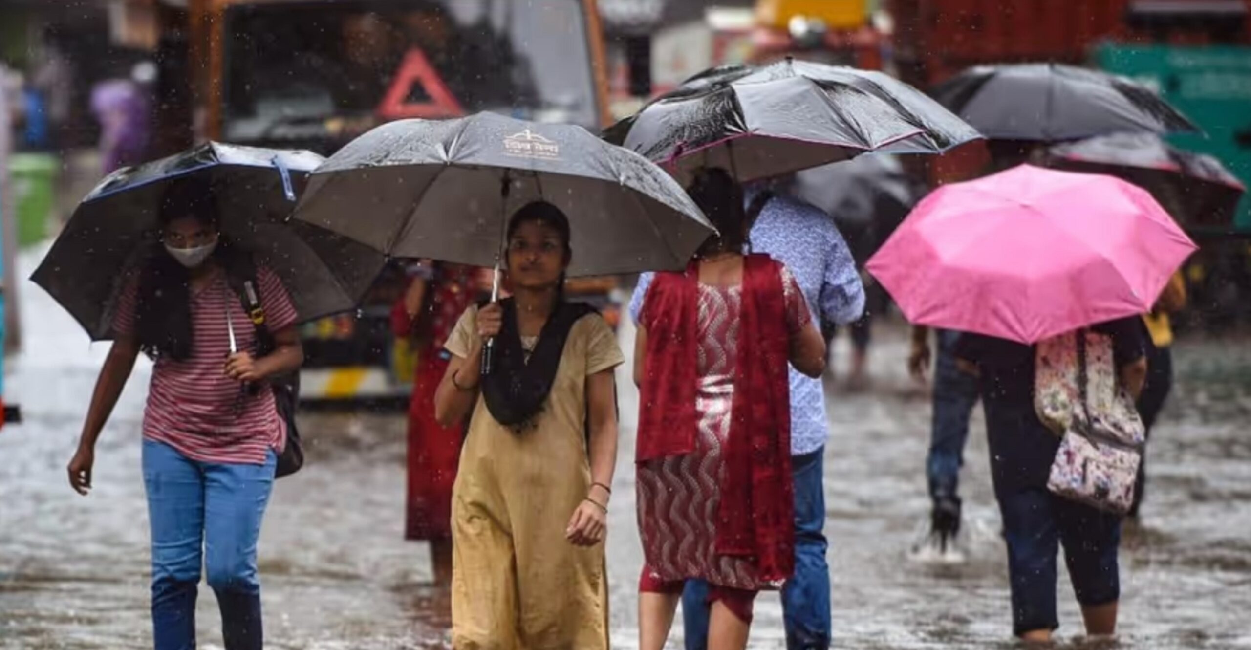 তাপপ্রবাহ ও বৃষ্টি নিয়ে নতুন বার্তা আবহাওয়া দফতরের