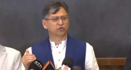 সংবিধানে ৭১ ও ২৪ কে এক পর্যায়ে আনা সমুচিত নয় : সালাহউদ্দিন আহমেদ Salauddin