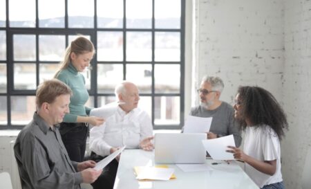 কর্মক্ষেত্রে নিজেকে মূল্যবান