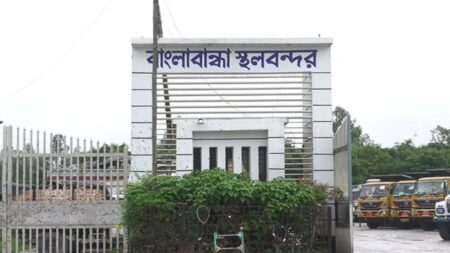 বাংলাবান্ধা স্থলবন্দর
