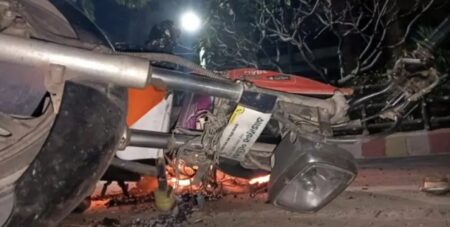 দুই গ্রুপের মধ্যে সংঘর্ষ