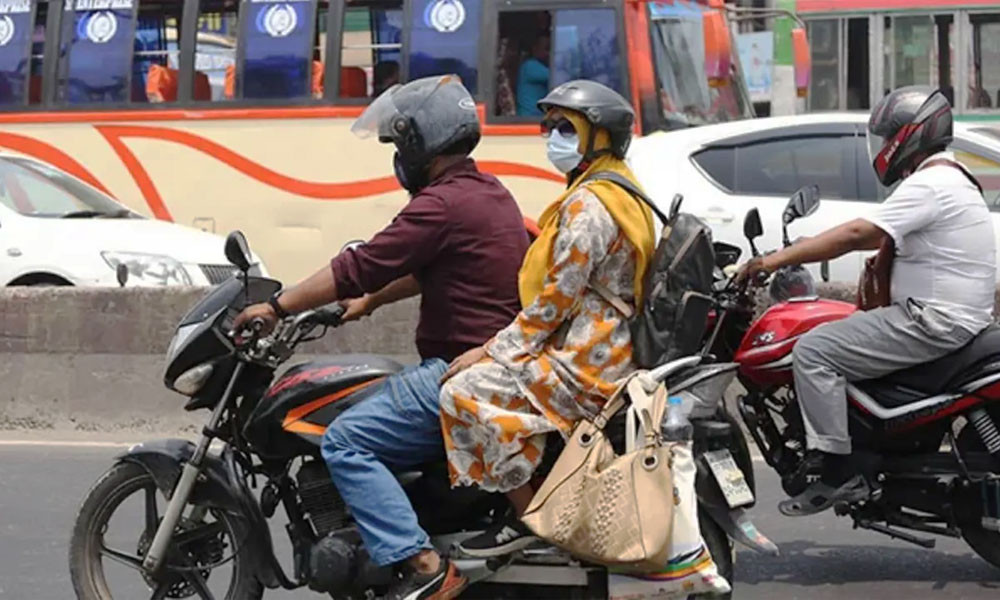 মোটরসাইকেলে ঈদযাত্রা