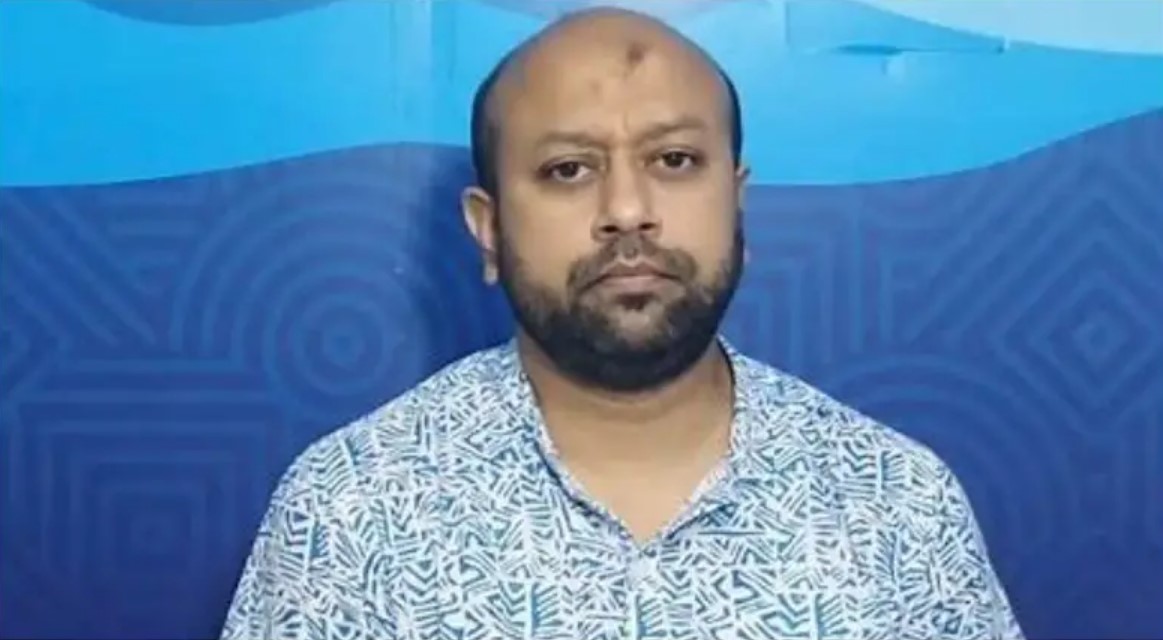 ব‍্যারিস্টার ফুয়াদ গ্রেপ্তার