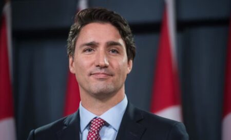 কানাডার রাজনীতিতে আর থাকছেন না জাস্টিন ট্রুডো জাস্টিন ট্রুডো