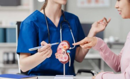 এই ৭ লক্ষণ বলে দিবে আপনার কিডনি ভালোভাবে কাজ করছে না কিডনি