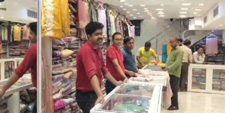 বাঙালি পর্যটকের অভাবে কলকাতায় ব্যবসায়ীদের মাথায় হাত কলকাতা