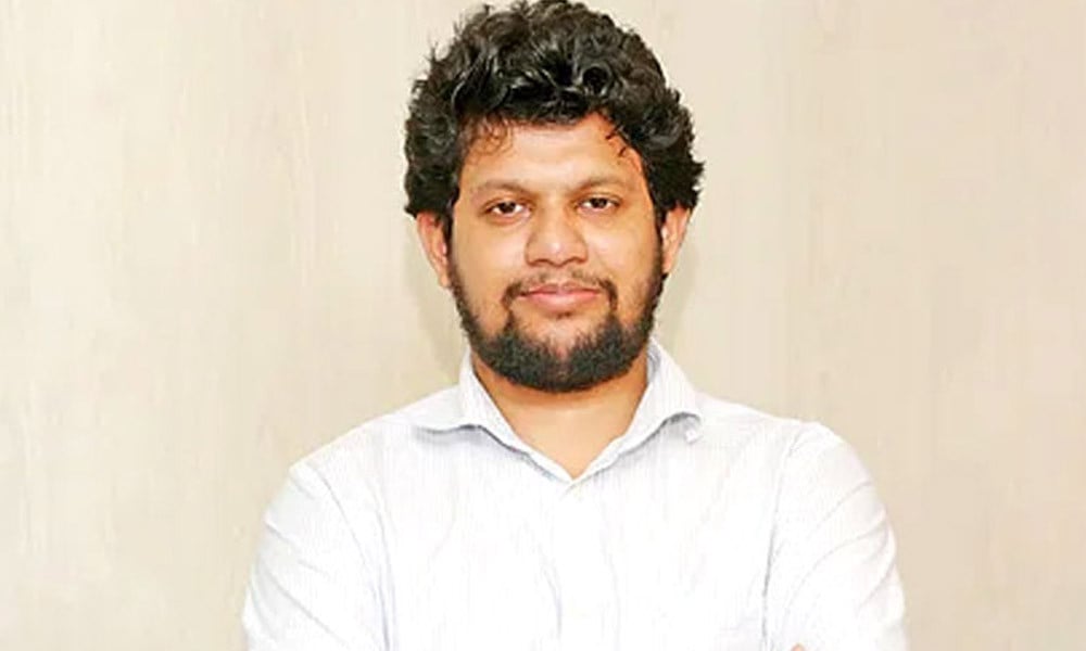 উপদেষ্টা মাহফুজ আলম