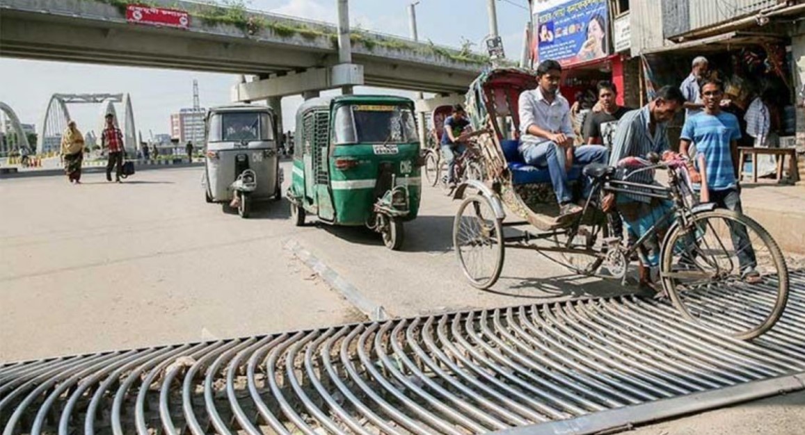 রিকশা চলাচল