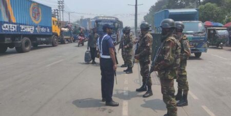 সবার জন্য আনন্দঘন ঈদ উপহার দিতে কাজ করছে সেনাবাহিনী সেনাবাহিনী