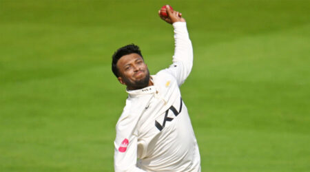 সাকিবের বোলিং