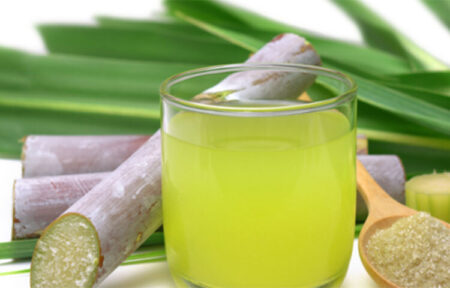 গরমে আখের রস