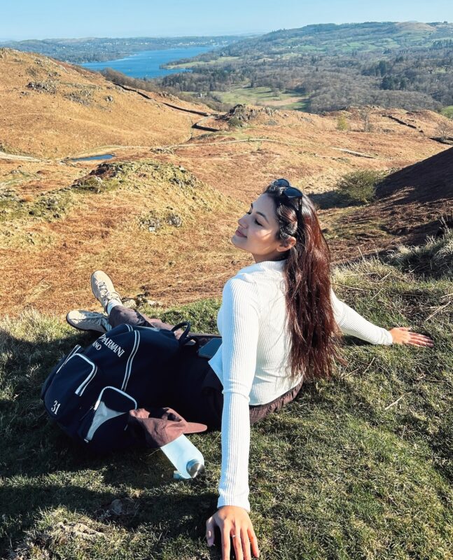 যুক্তরাজ্যে ঘুরে বেড়াচ্ছেন ফারিণ