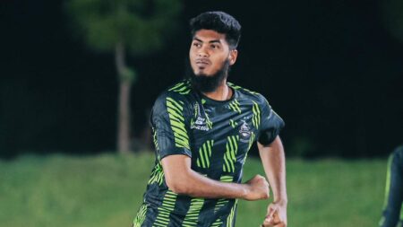 উইকেট পায়নি রিশাদ, হারল লাহোর রিশাদ-লাহোর