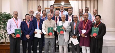 সাংবাদিক