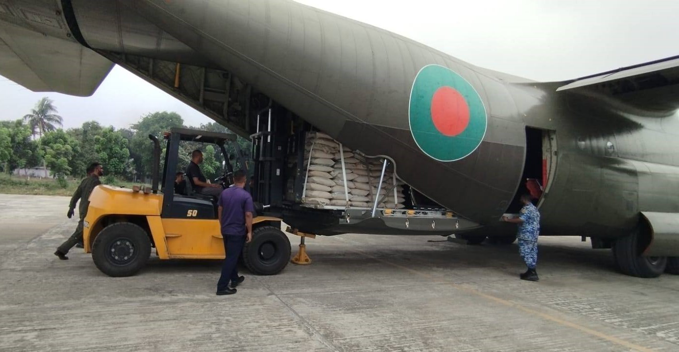 মিয়ানমারে ত্রাণসামগ্রী ও উদ্ধারকারী দল পাঠানো অব্যাহত রেখেছে বাংলাদেশ
