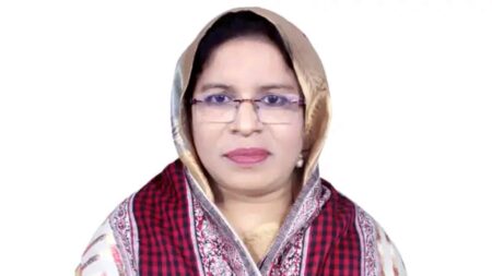 নিজ বাড়ি থেকে আটক