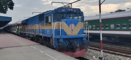 খালেদা জিয়ার দেশে প্রত্যাবর্তন উপলক্ষ্যে সব আন্তঃনগর ট্রেন ৩ স্টেশনে করবে যাত্রাবিরতি আন্তঃনগর ট্রেন