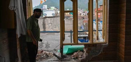 ক্ষেপণাস্ত্র হামলা