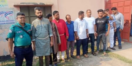 গাজীপুরে সমবায় সমিতিতে ১০ লাখ টাকা চাঁদা দাবির অভিযোগে ছাত্রদল-যুবদল নেতাসহ আটক ১০ চাঁদা দাবি