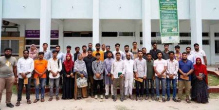 গণঅভ্যুত্থানে আহত চুয়াডাঙ্গার ৪৬ জনকে মোট ৪৬ লাখ টাকার চেক বিতরণ চেক বিতরণ