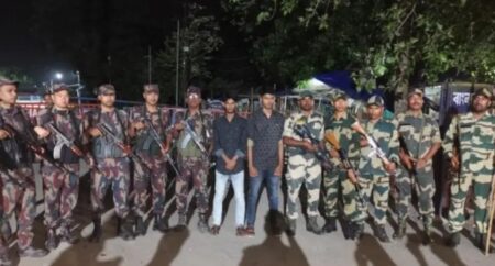 সীমান্তে ছবি তুলতে গিয়ে আটক মামা-ভাগিনাকে ৮ ঘণ্টা পর ফেরত দিলো বিএসএফ বিএসএফ