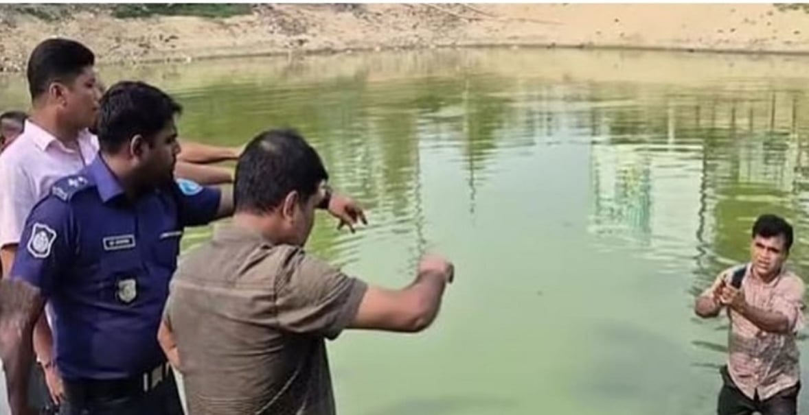 মা মারা গেছেন