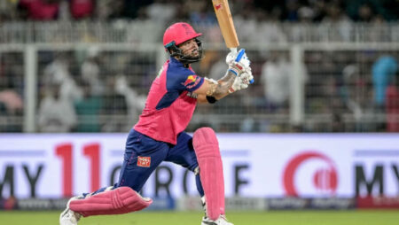 ৬ বলে ৬ ছক্কা - আইপিএলে পরাগ