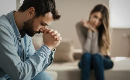 বিয়ের ১০ বছর পর স্ত্রীর কাছে শোনা এক সত্য বদলে দিল সবকিছু বিবাহিত জীবনের গোপন সত্য