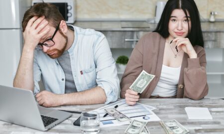 টাকার সমস্যা থেকে মুক্তির উপায়